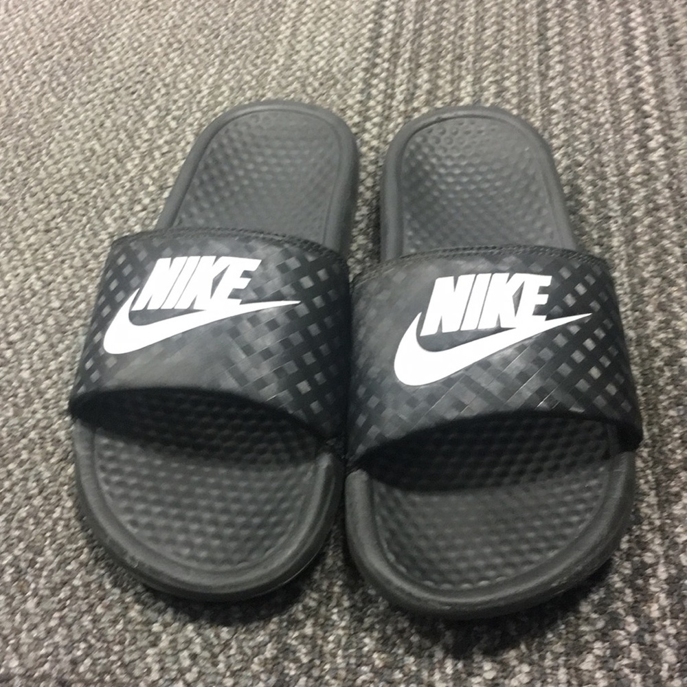 Nike slides